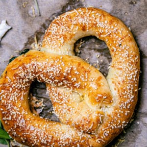 Soft Pretzel filled with Spinach and Feta-004